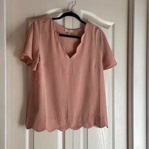 Scalloped hem tee